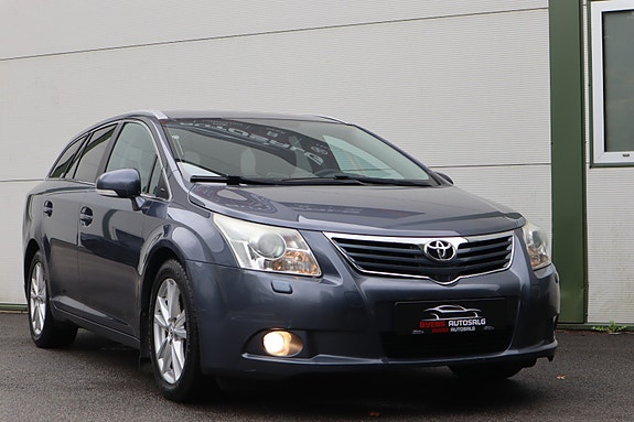 Toyota Avensis 7 of 30