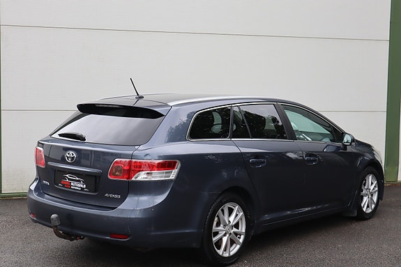 Toyota Avensis 11 of 30