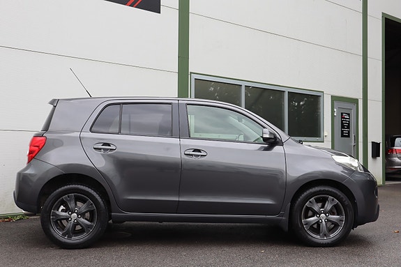 Toyota Urban Cruiser 9 of 30