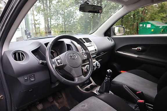 Toyota Urban Cruiser 16 of 30