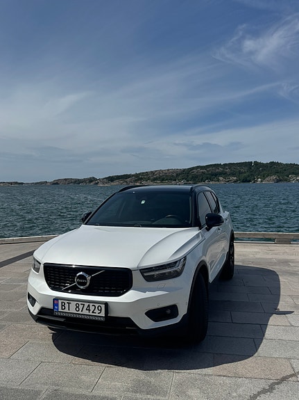 Volvo XC40 11 of 22