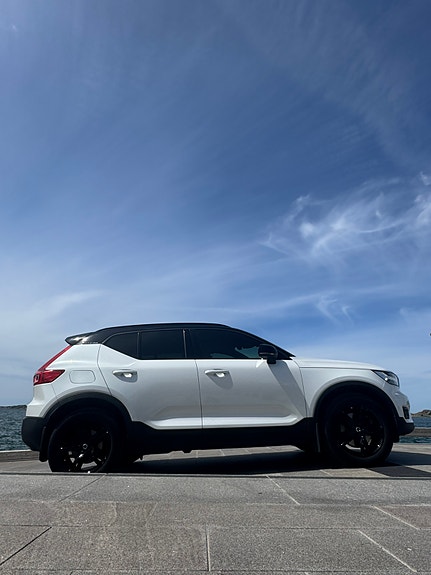 Volvo XC40 7 of 22