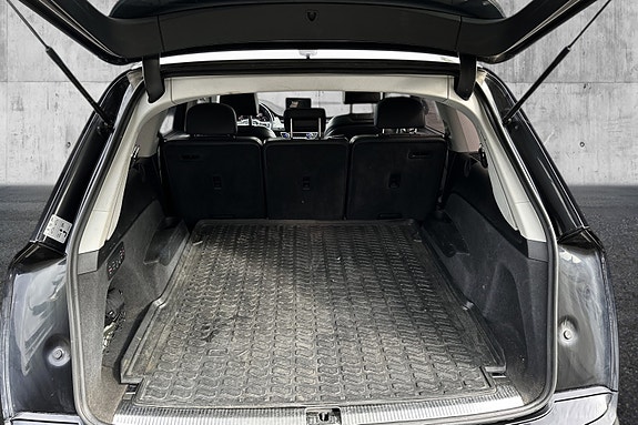 Audi Q7 24 of 24