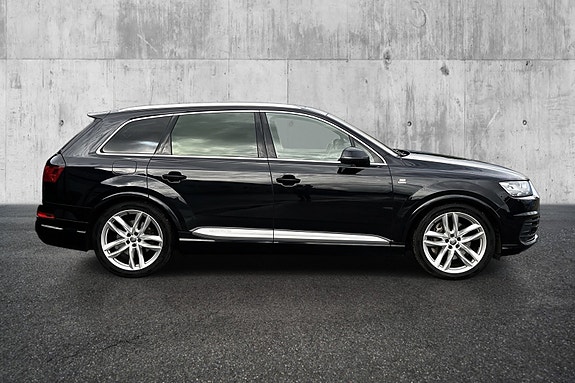 Audi Q7 6 of 24