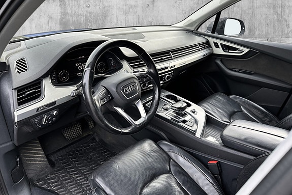 Audi Q7 9 of 24