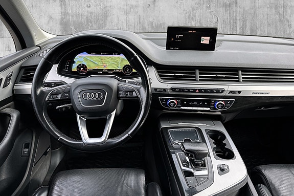 Audi Q7 13 of 24