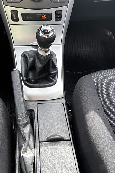 Toyota Corolla 10 of 15