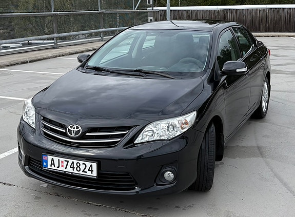 Toyota Corolla 2 of 15