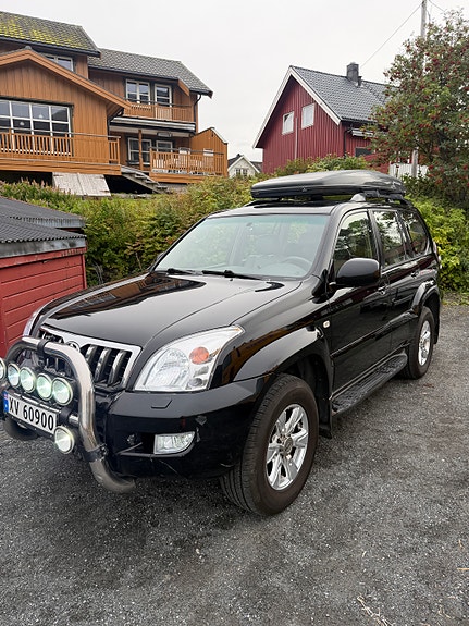 Toyota Land Cruiser 3 of 30