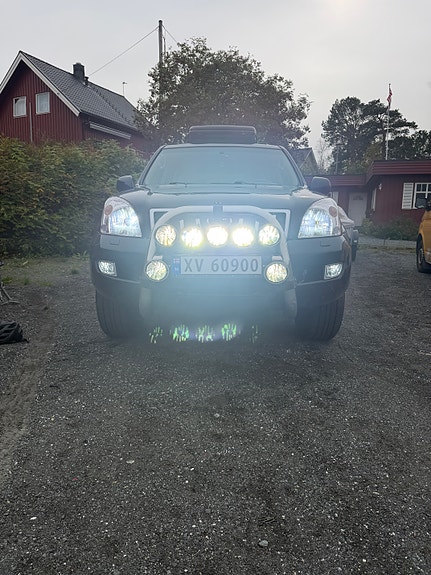 Toyota Land Cruiser 8 of 30