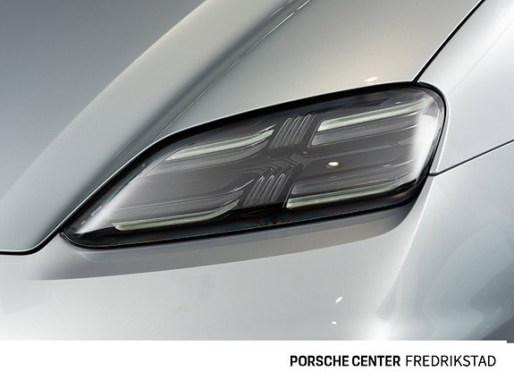 Porsche Macan 8 of 30