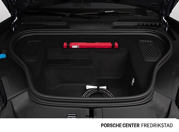 Porsche Macan 30 of 30