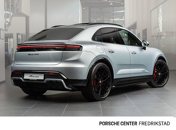 Porsche Macan 5 of 30