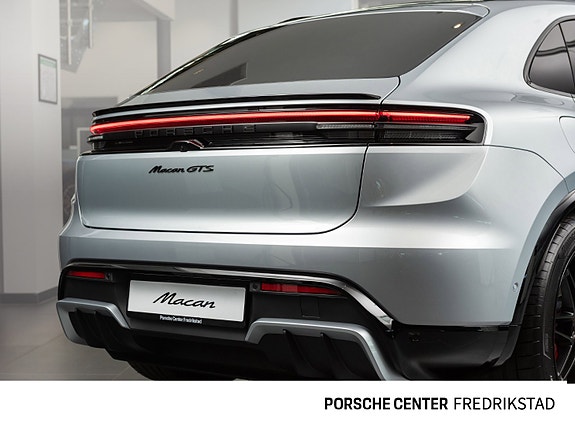Porsche Macan 9 of 30