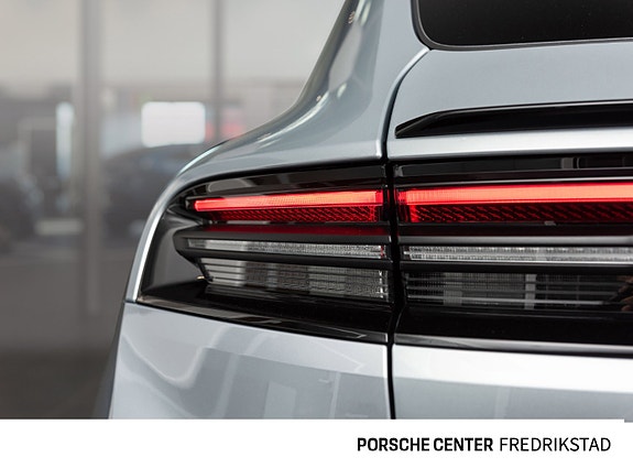 Porsche Macan 26 of 30