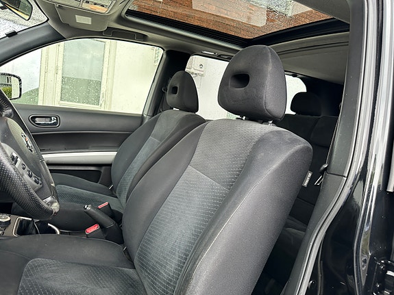 Nissan X-Trail 19 of 30