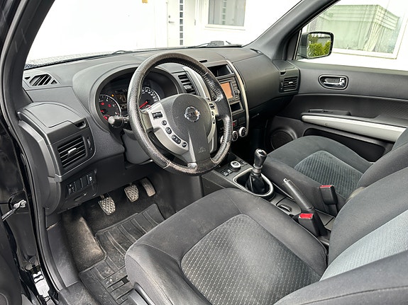 Nissan X-Trail 11 of 30