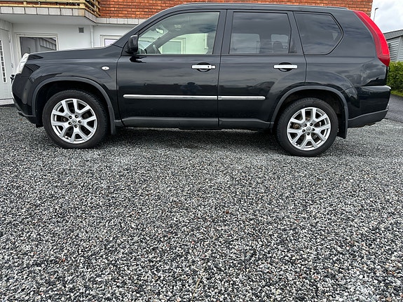 Nissan X-Trail 8 of 30