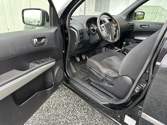 Nissan X-Trail 9 of 30