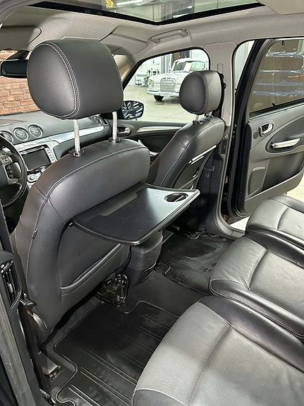 Ford S-MAX 22 of 30