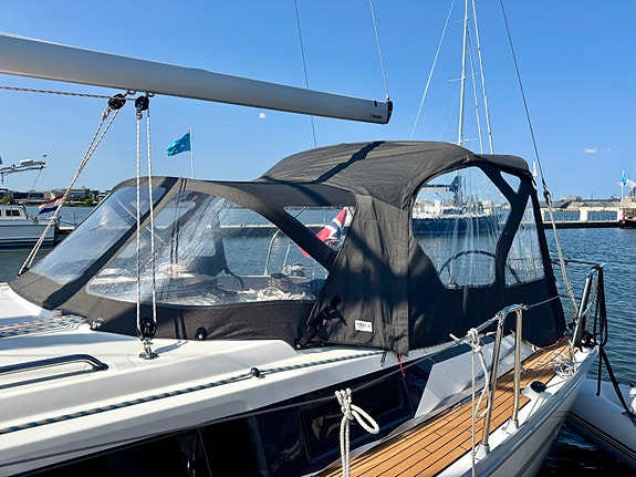BAVARIA CRUISER 34 STYLE - 3 lugarer, rullemast, gode seil, autopilot, radar ++ 16 of 30