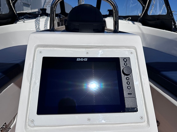 BAVARIA CRUISER 34 STYLE - 3 lugarer, rullemast, gode seil, autopilot, radar ++ 11 of 30