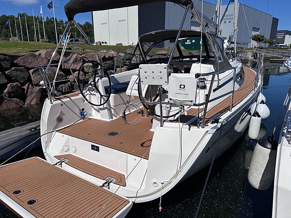 BAVARIA CRUISER 34 STYLE - 3 lugarer, rullemast, gode seil, autopilot, radar ++ 6 of 30