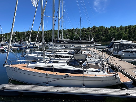 BAVARIA CRUISER 34 STYLE - 3 lugarer, rullemast, gode seil, autopilot, radar ++ 5 of 30