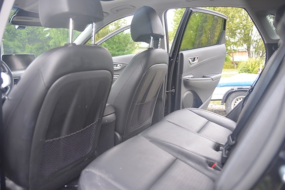 Hyundai Kona 12 of 14