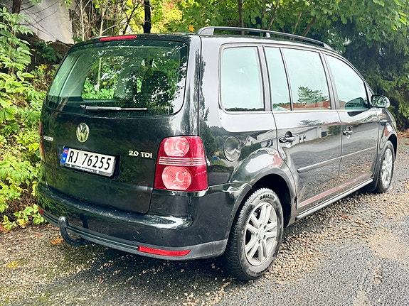 Volkswagen Touran 25 of 30