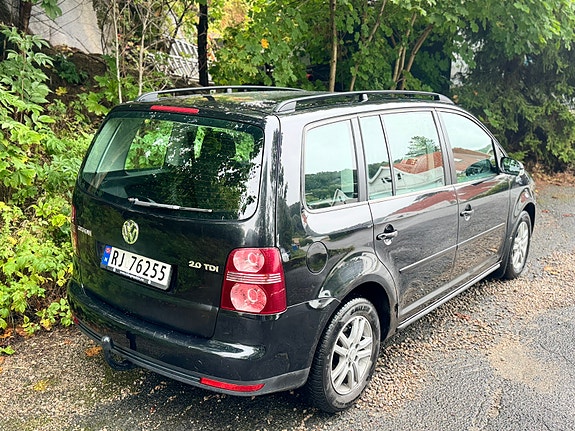 Volkswagen Touran 24 of 30