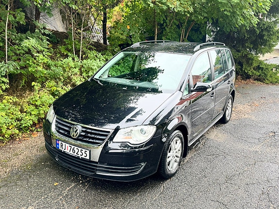 Volkswagen Touran 14 of 30