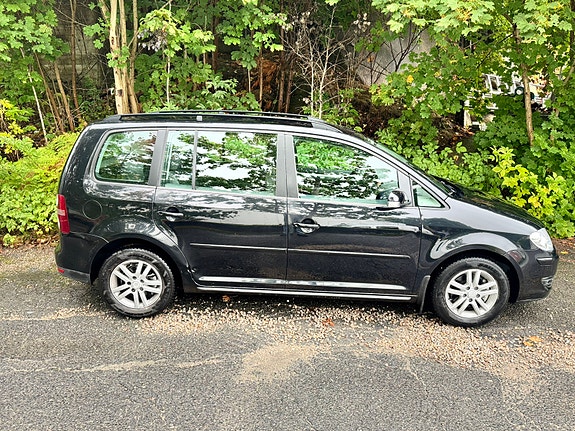 Volkswagen Touran 18 of 30