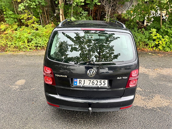 Volkswagen Touran 26 of 30