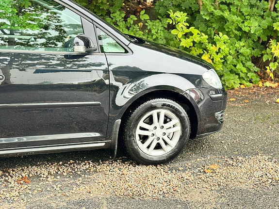 Volkswagen Touran 21 of 30