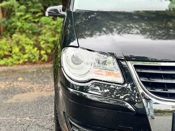 Volkswagen Touran 5 of 30