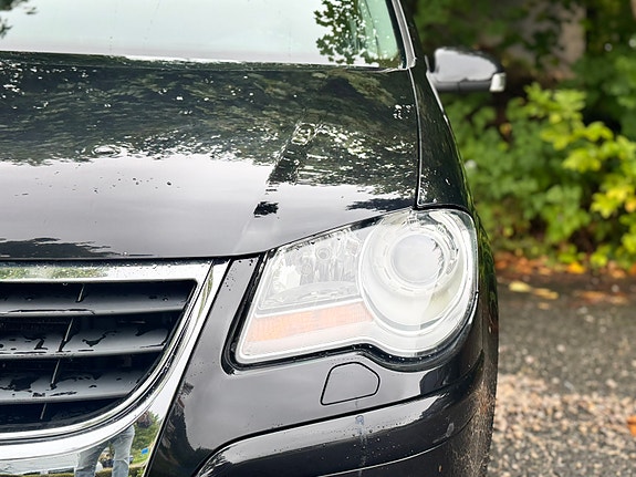 Volkswagen Touran 4 of 30