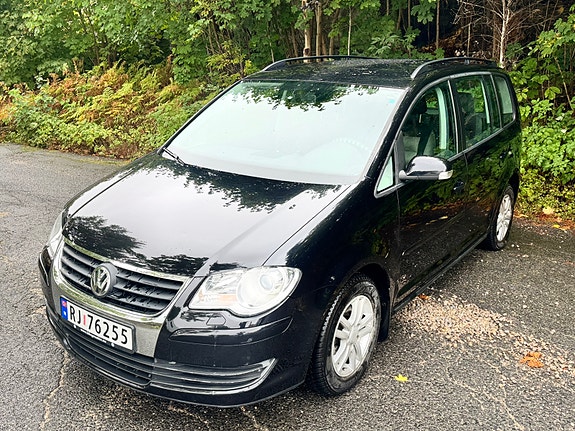 Volkswagen Touran 8 of 30