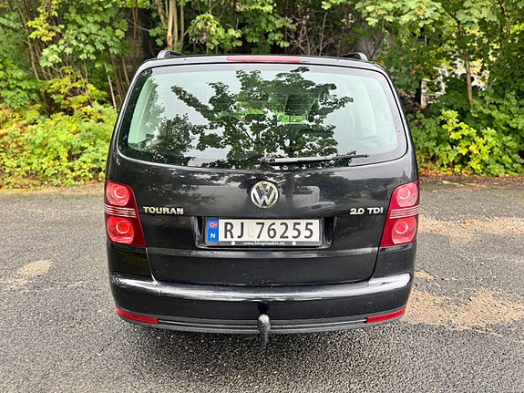 Volkswagen Touran 27 of 30