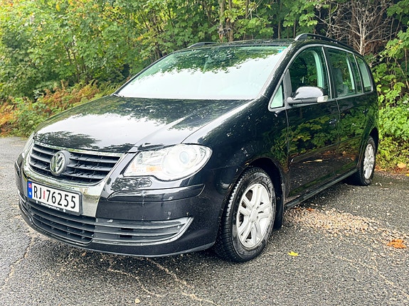 Volkswagen Touran 9 of 30