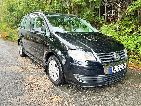 Volkswagen Touran 23 of 30
