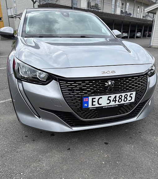 Peugeot 208 2 of 6