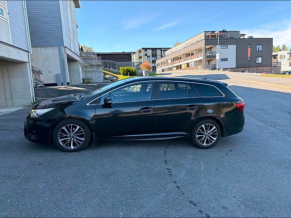 Toyota Avensis 3 of 21