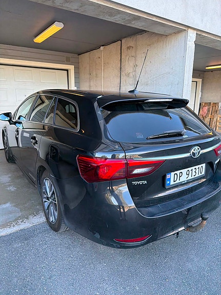 Toyota Avensis 11 of 21