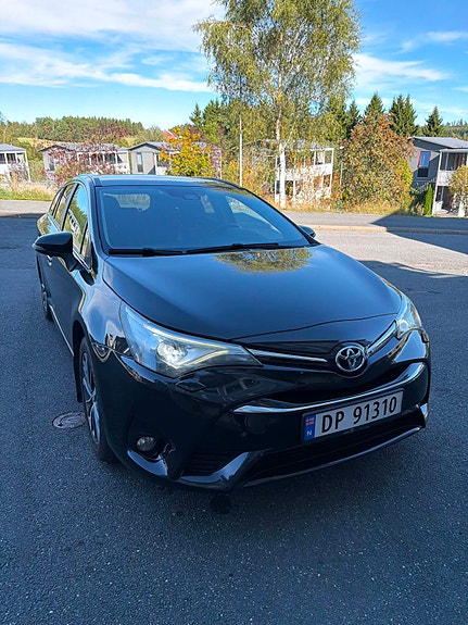 Toyota Avensis 4 of 21