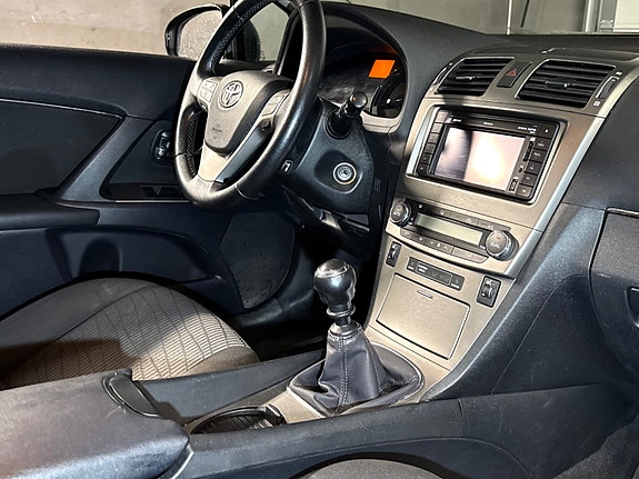 Toyota Avensis 28 of 30