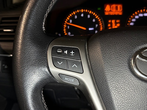 Toyota Avensis 15 of 30