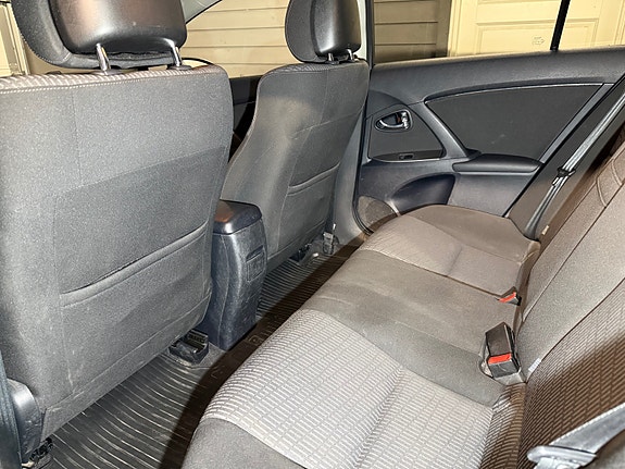 Toyota Avensis 29 of 30