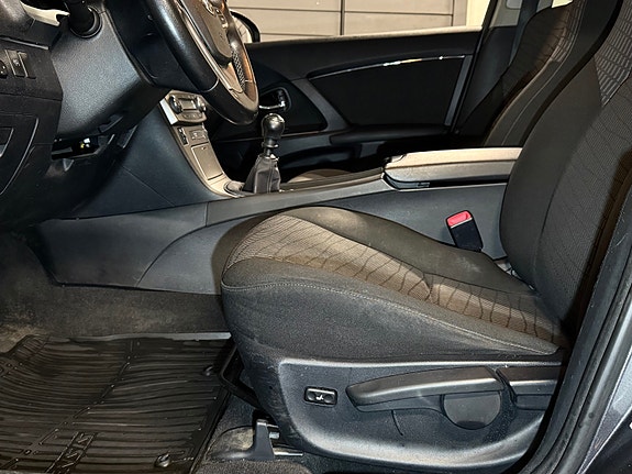 Toyota Avensis 11 of 30
