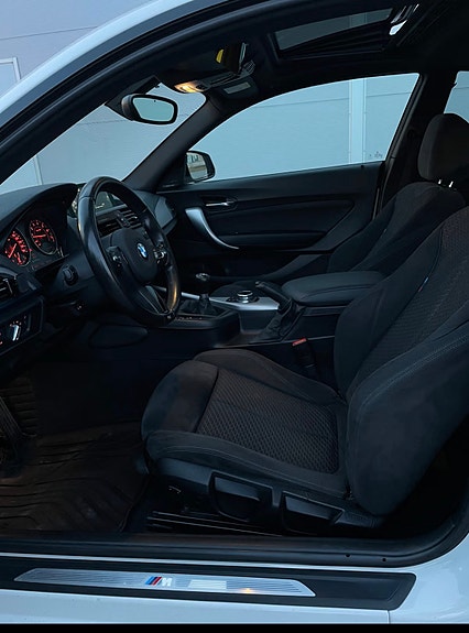 BMW 220i 7 of 17